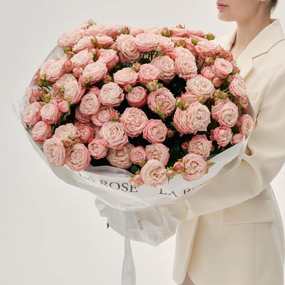 Монобукет из кустовой розы Madam Bombastic